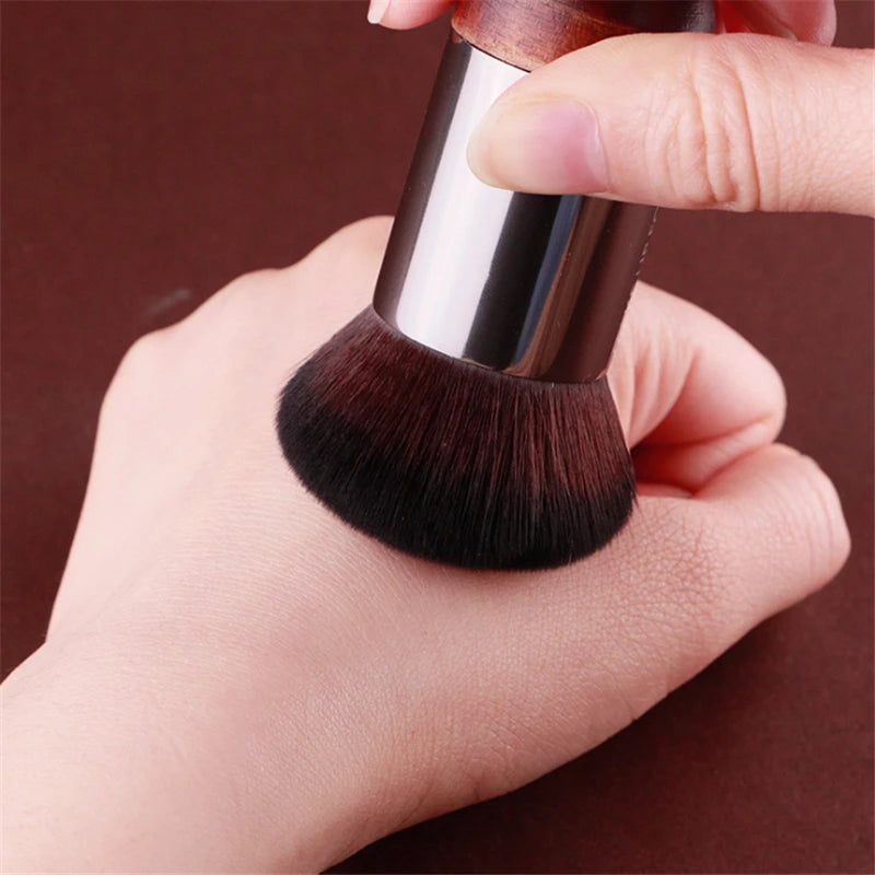 MUF112 Wavy Angled Foundation Cream Brushes Metal Wood Soft Buffing Foundation Powder Makeup Brush Quake