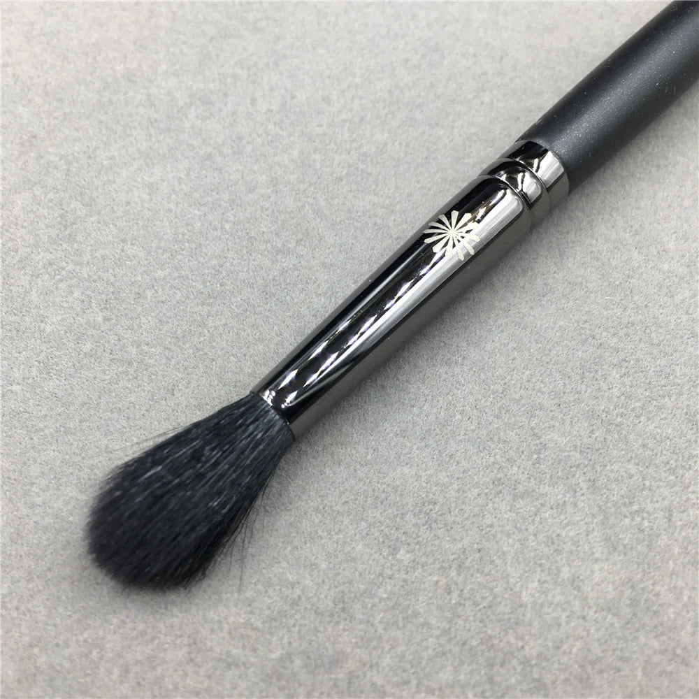 Professional Eye Blending Brush Natural Goat Hair Eyeshadow Blender Nose Shadow Highlighter Make up Brush Cosmetic Tool Quake