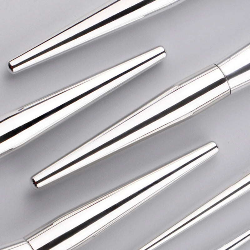 Angled Flat Top Foundation Brush IT Cosmetic Silver Chromed Precision Cream Foundation Makeup Brush Quake