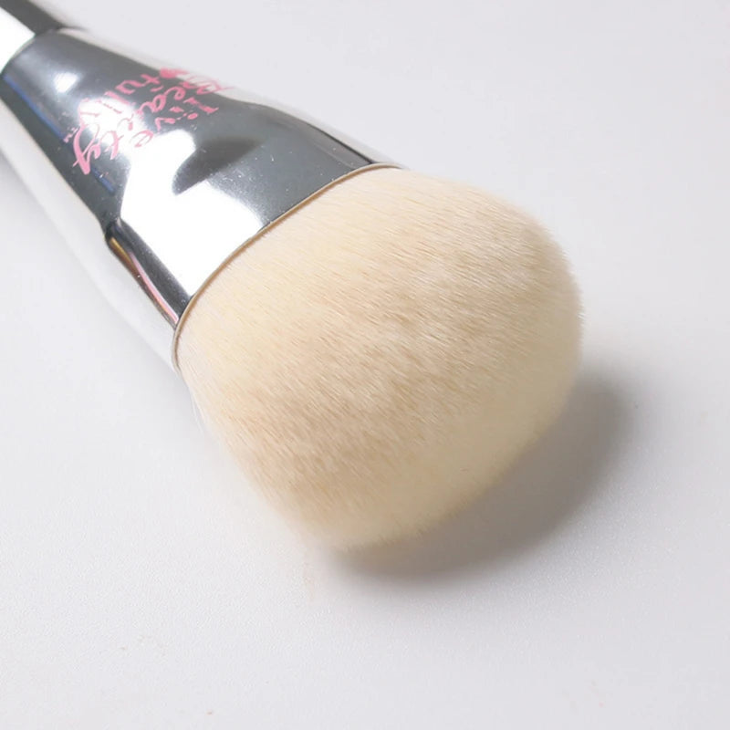 Professional IT Cosmetic Foundation Brush Silver Chromed Round Head Liquid Foundation BB Cream Bronzer Makeup Brush Quake
