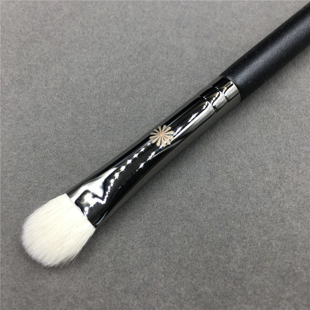 Professional #239 Eye Colored Brush Natural Goat Hair Eyeshadow Blending Makeup Brush Cosmetic Tool Quake