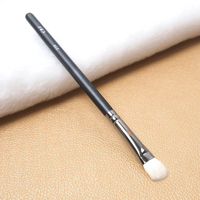 Professional #239 Eye Colored Brush Natural Goat Hair Eyeshadow Blending Makeup Brush Cosmetic Tool Quake