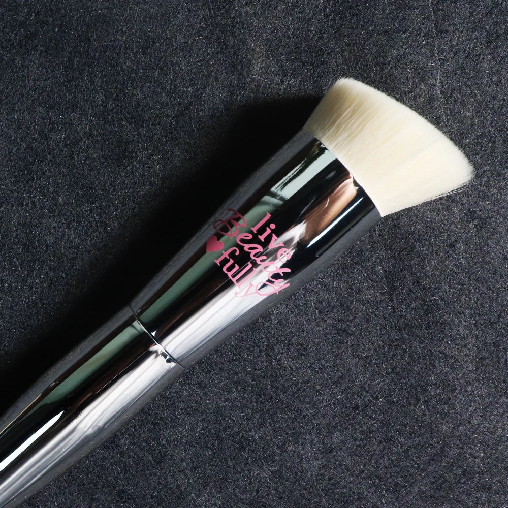 Angled Flat Top Foundation Brush IT Cosmetic Silver Chromed Precision Cream Foundation Makeup Brush Quake
