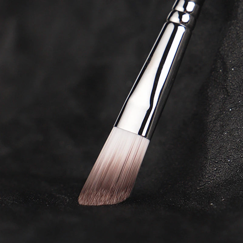 1Pc P-Series #07 Precision Concealer Cream Brush Magic Angled Concealer Makeup Brushes Wet Dry Use for Acne mark dark circle Quake