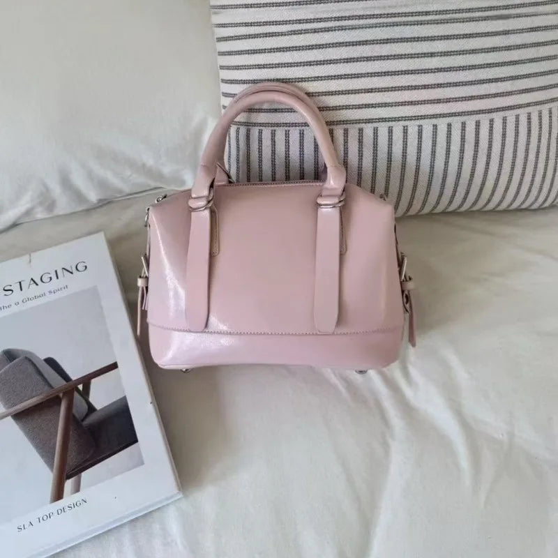 Versatile Portable Bowling Bag Women's Autumn and Winter New Retro Fashion Pillow Bag Commuter Shoulder Messenger Bag Quake