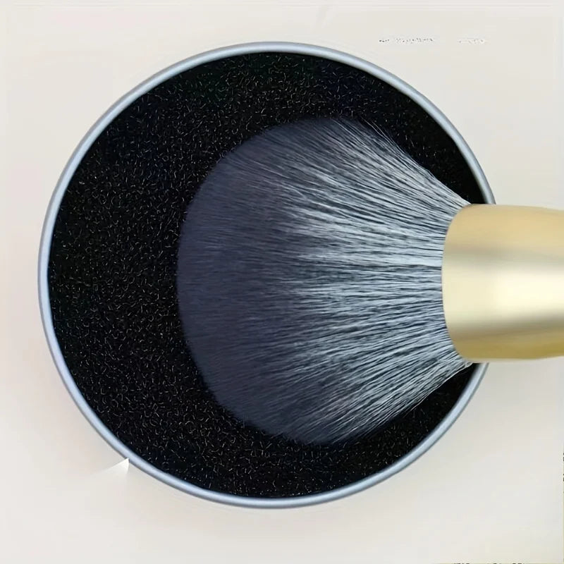 A Makeup Brush Cleaning Box-Quick-Drying Cleaning Sponge-Portable Lazy Tool - Alcohol-Free - No Power Needed - No Battery Needed Quake