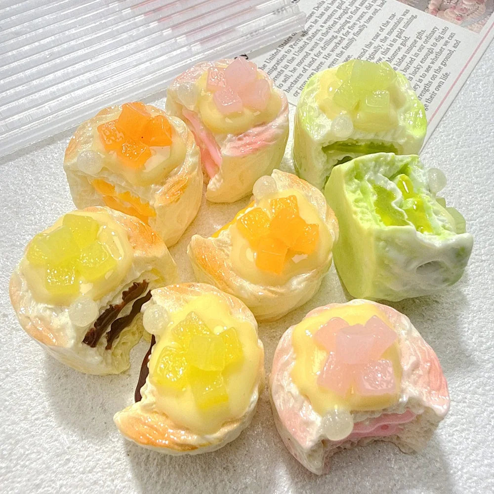 10Pcs Resin Kawaii Sweet Bread Cream Cakes Flatback Simulation Food For Hair Bows Cabochon DIY Crafts Decoration Accessories Quake