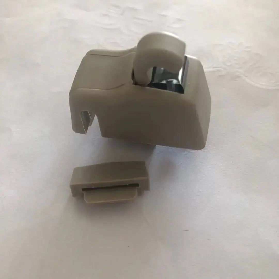 4L0859562 4L0859561 For VW Touareg Audi Q7 Porsche Cayenne Auto Car Sun Visor Support Retainer Hanger Clip Hook Bracket Parts Quake Beige
