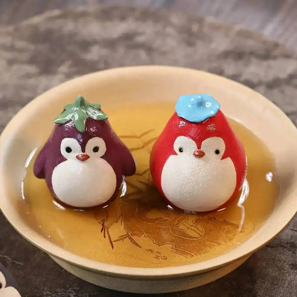 Yixing Zisha Tea Pet Penguin Eggplant Ornament Handmade Powder Clay Sculpture Little Chicken Cover Tray Tea Set Tea Play Tea Quake