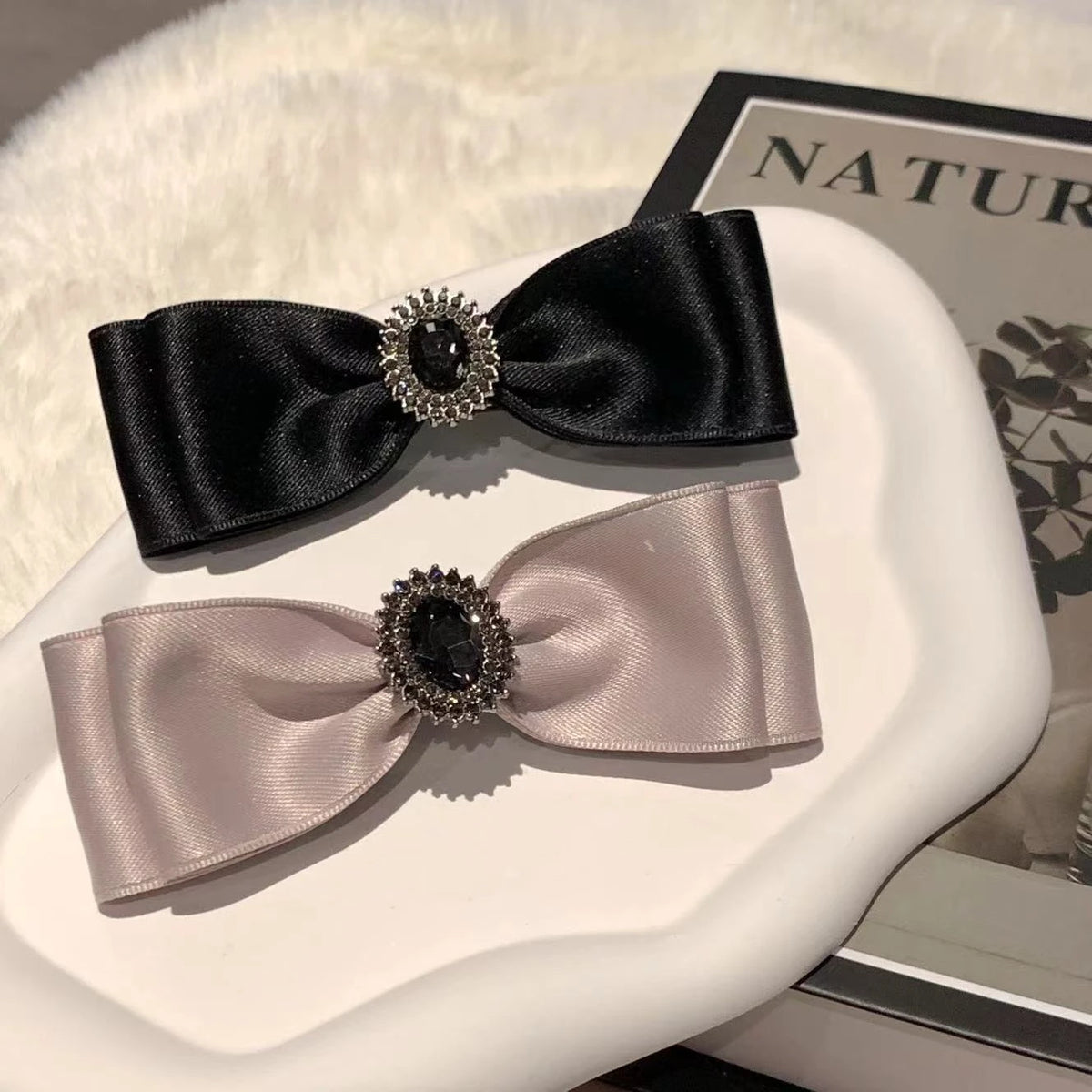 New Semi-tie Ponytail Hairpin Back Head Luxury Rhinestone Bow Hairpin Girl Headdress Spring Clip Quake