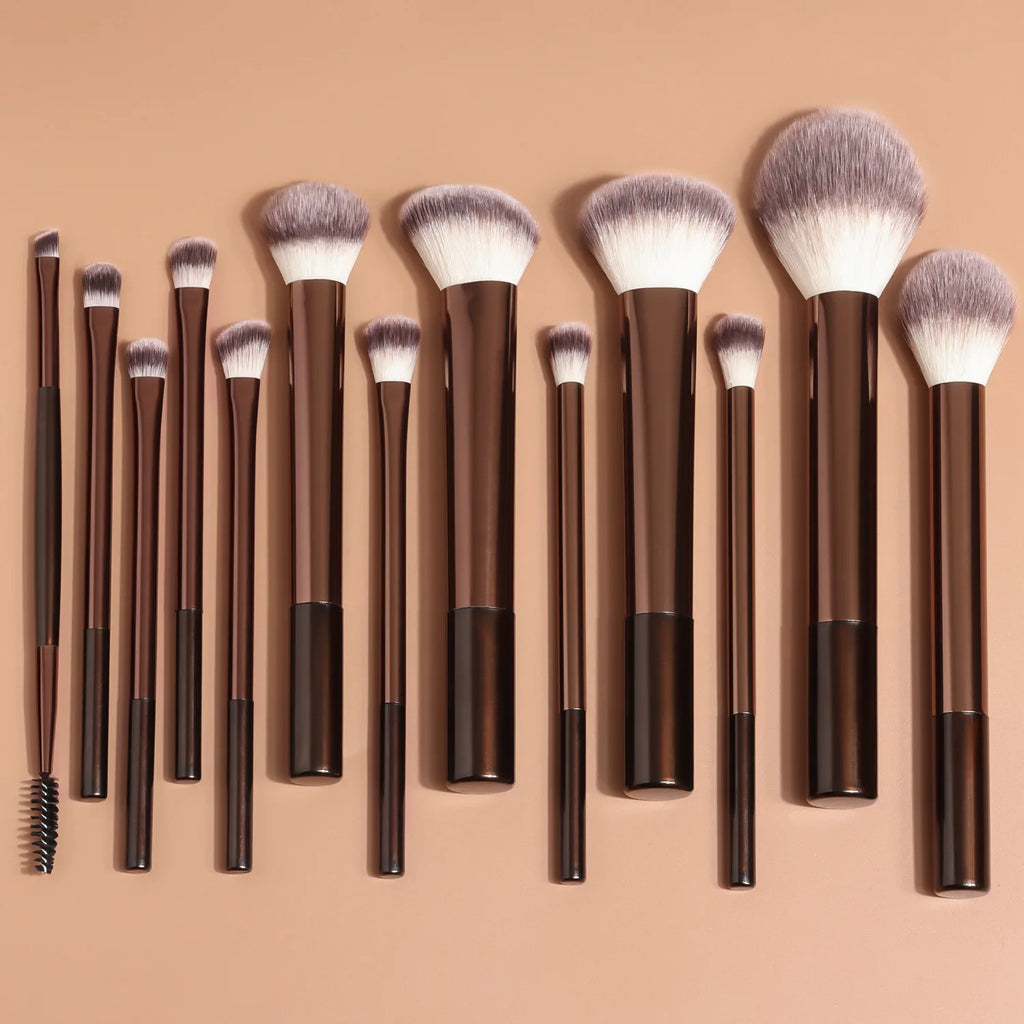 20 PCS Makeup Brush Set With Case, Soft Bristles, Foundation, Powder, Blush, Concealer, Eyeshadow Brush, CRUELTY-FREE & VEGAN Quake