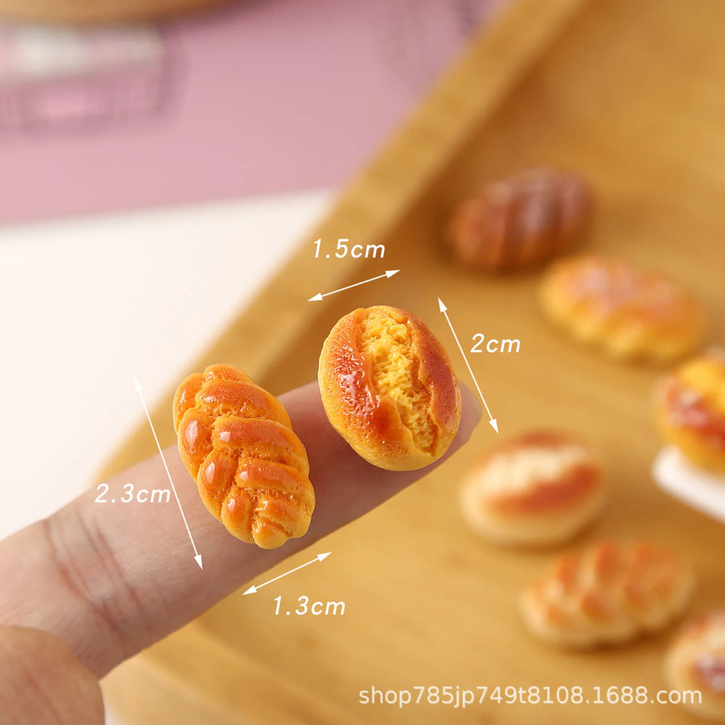 20pcs New Miniature Resin DIY Dessert Baked Cheese Bread DIY Play Kitchen Food Toys For Phone Hair Bow Dollhouse Accessories Quake