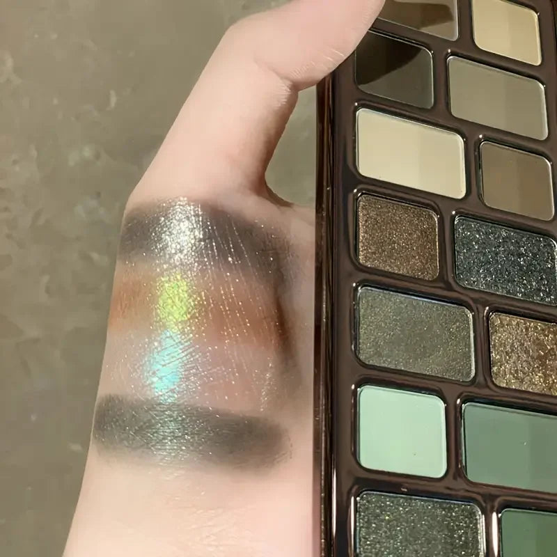 16 Color Eyeshadow Palette Matte Shimmer and Sparkle Effects Highlight Multi-Purpose Makeup Palette Smoky Eyes Premium Cosmetics Quake