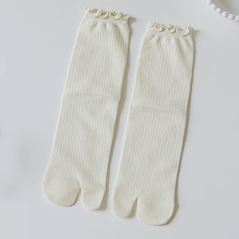 1Pair New High Quality Combed Cotton Split Toe Socks Unisex Simple Comfortable Two-Toed Socks Harajuku Men Women's Tabi Socks Quake One Size Beige