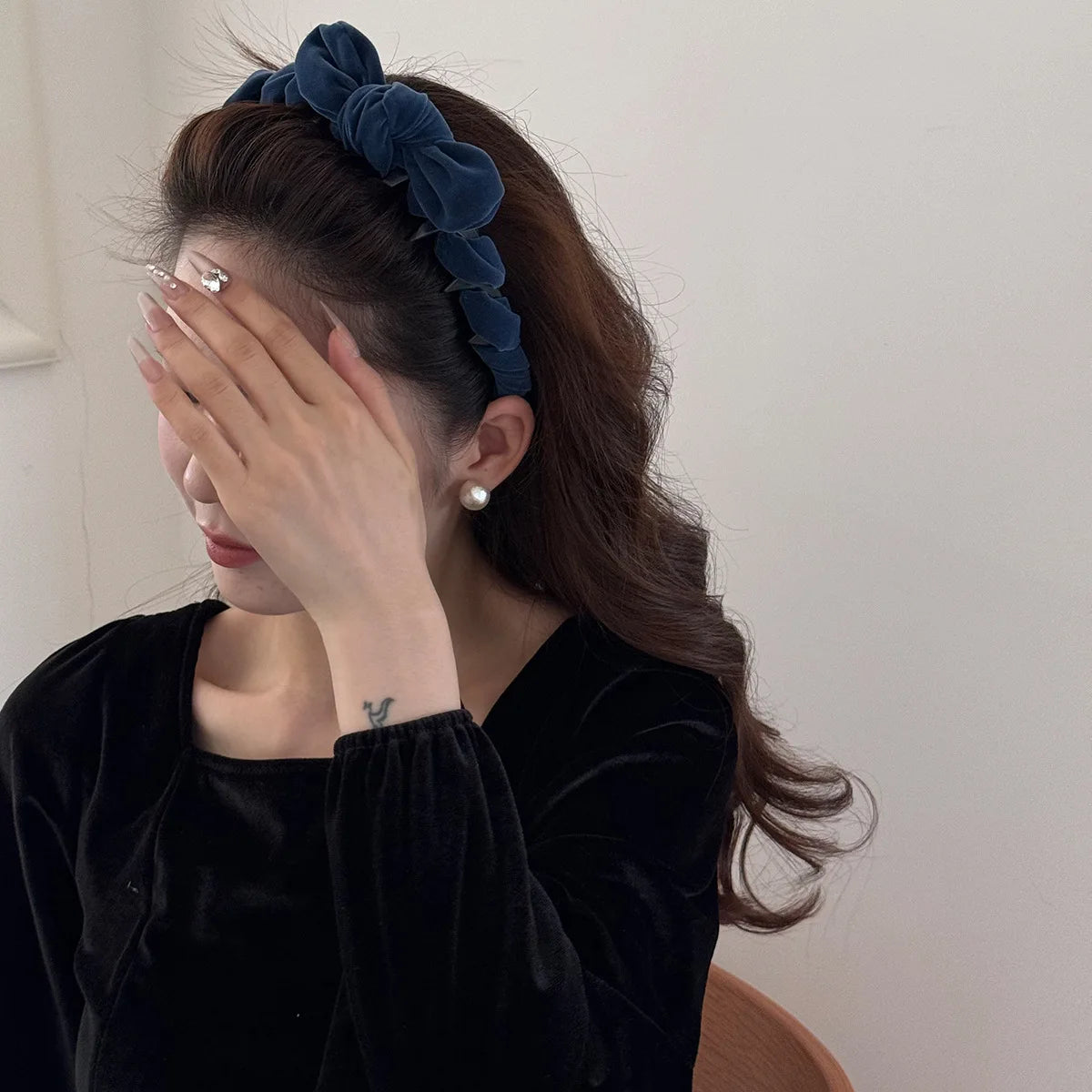 Velvet Bowknot Headbands Red Retro Elegant Hair Hoop Women Girls Hair Bands Korean Fashion New Year Hair Styling Accessories Quake