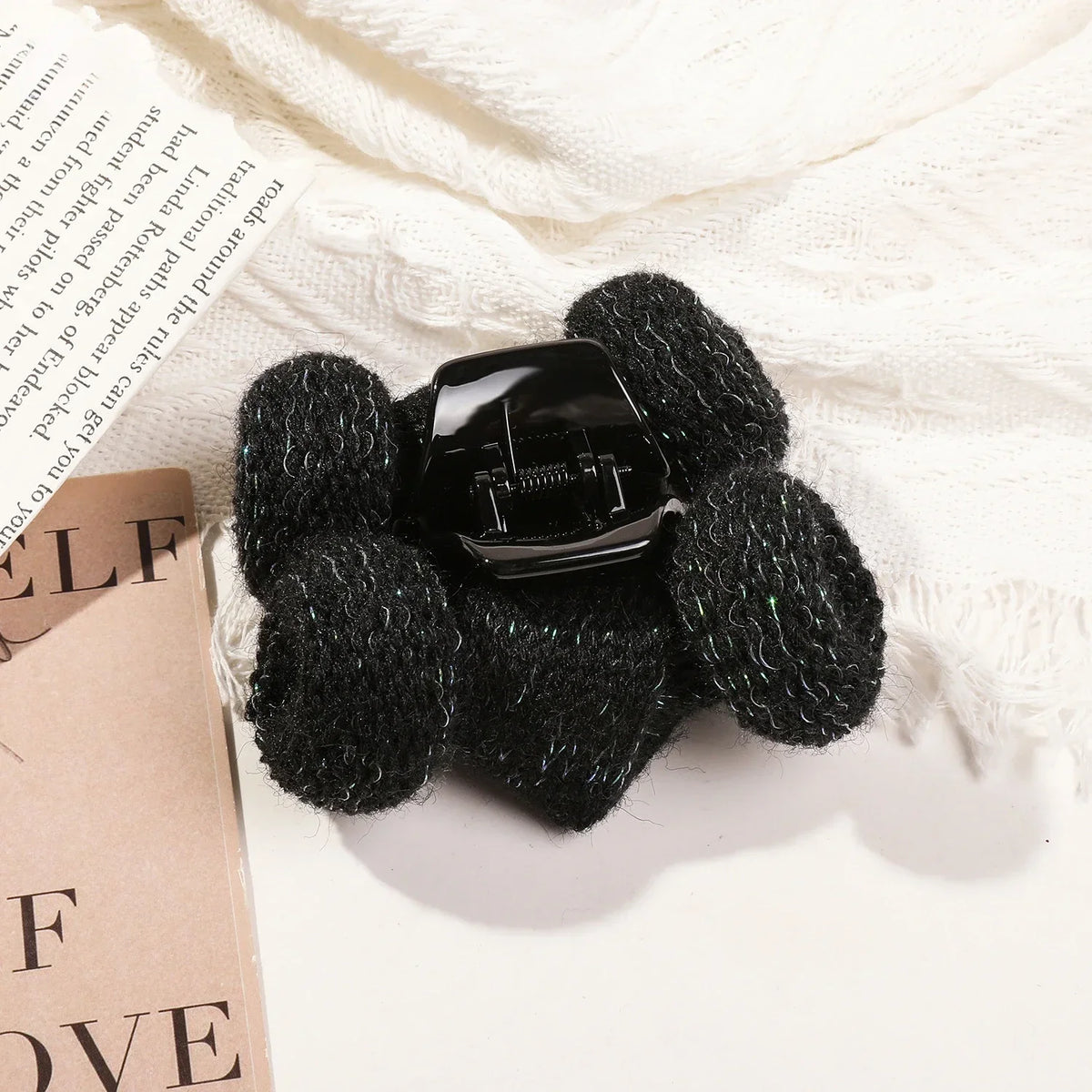 Autumn Winter Solid Color Wool Knitted Hair Claw Korean Fashion Sweet Ponytail Clip Handmade Female Hair Clip Hair Accessories Quake cs black