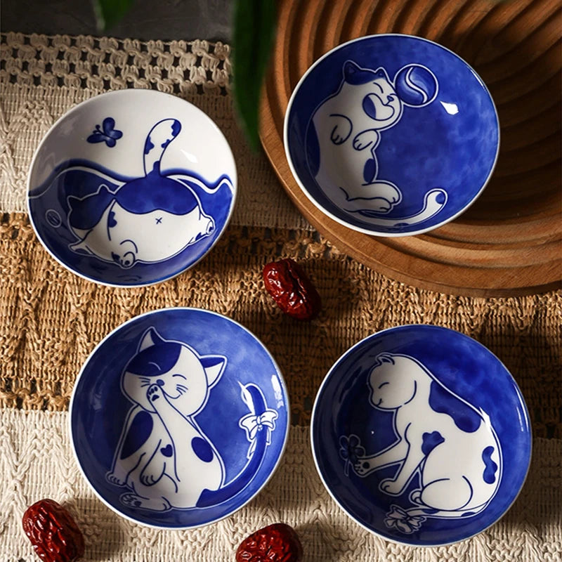 YWDL 4pcs Deeper Cat Ceramic Sauce Dish Set Cute Cartoon Soy Sauce Seasoning Household Tableware Dip Dish Sushi Sauce Snack Dish Quake