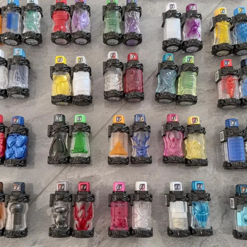 Kamen Rider Build Complete Full Bottles DX Set Shakable Interlocking Bottles with Build Belt Ultimate Interactive Role Play Toys Quake