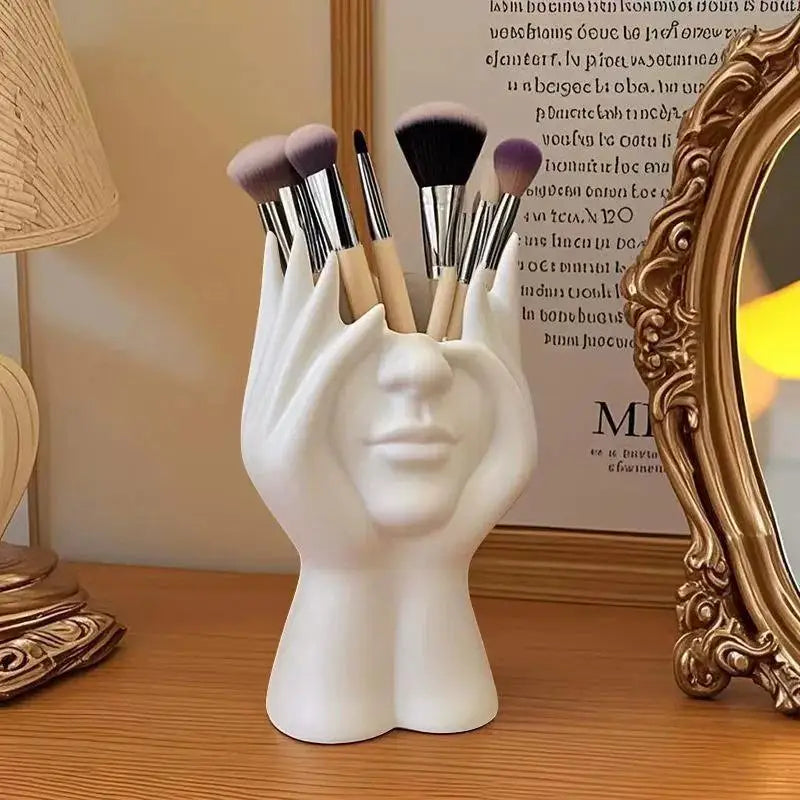 Makeup Brush Holder,Human Face Art Desktop Decoration,Vase,Compatible with Makeup,Eyebrow Pencils,Home Organizer,Plastic Materi Quake
