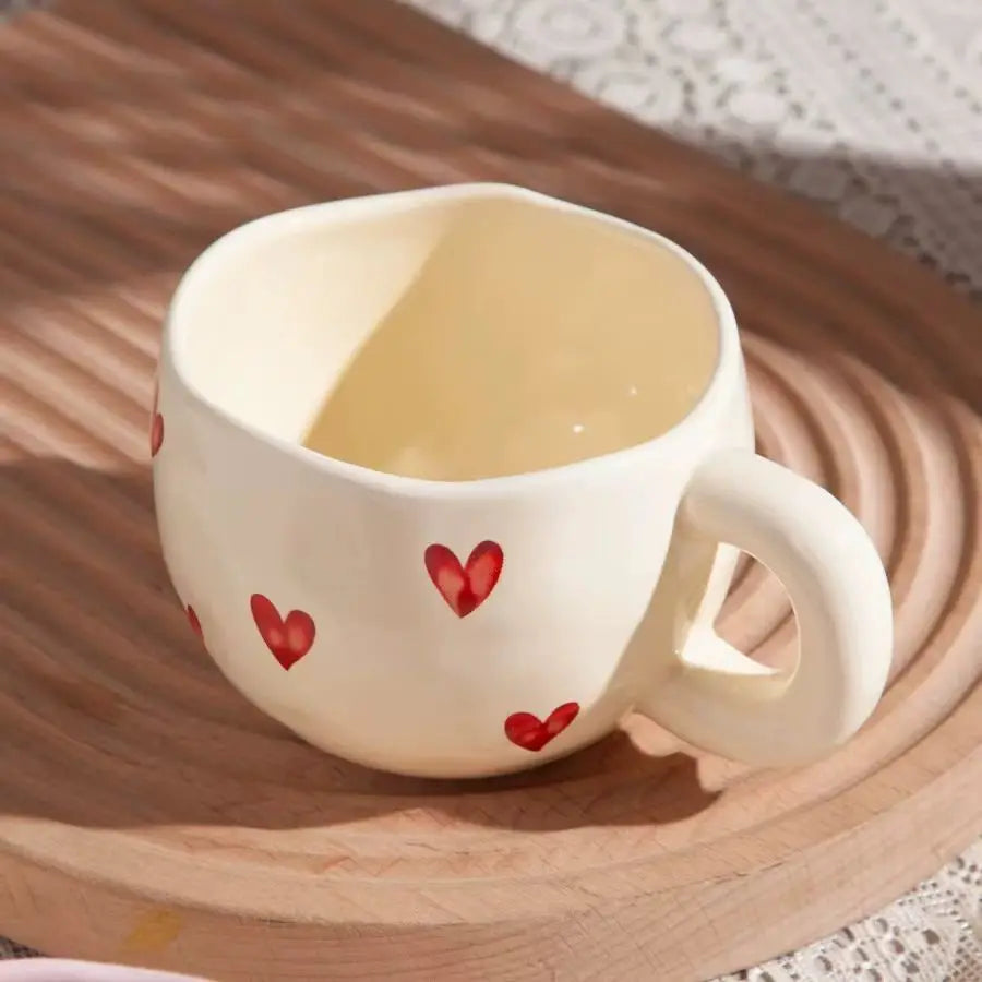 YWDL 1pcs Hand Painted Love Mug Creative Heart Water Cup Ceramic Milk Mug With Handle Valentine's Day Gift Quake
