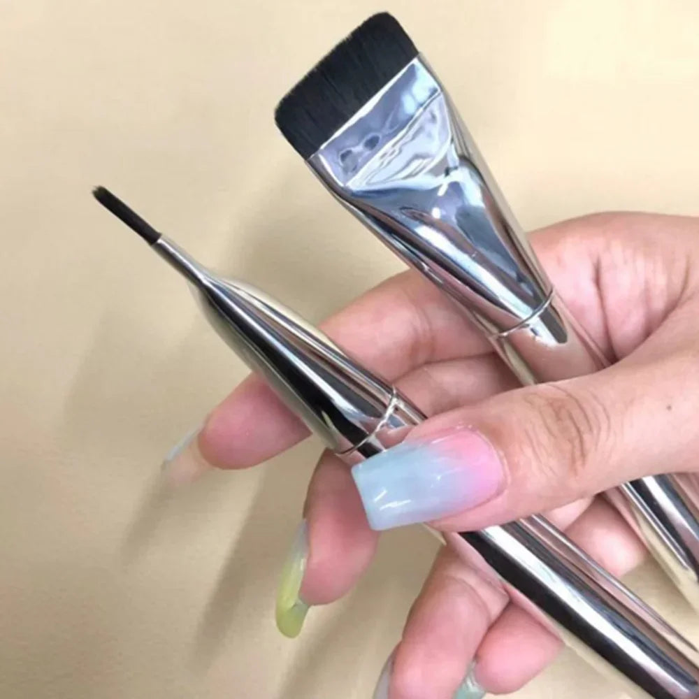 Ultra Thin Foundation Brush Soft Hair Thin Face Contour Brush Concealer Cream Blender Mixed Foundation Cream Makeup Brush Tool Quake