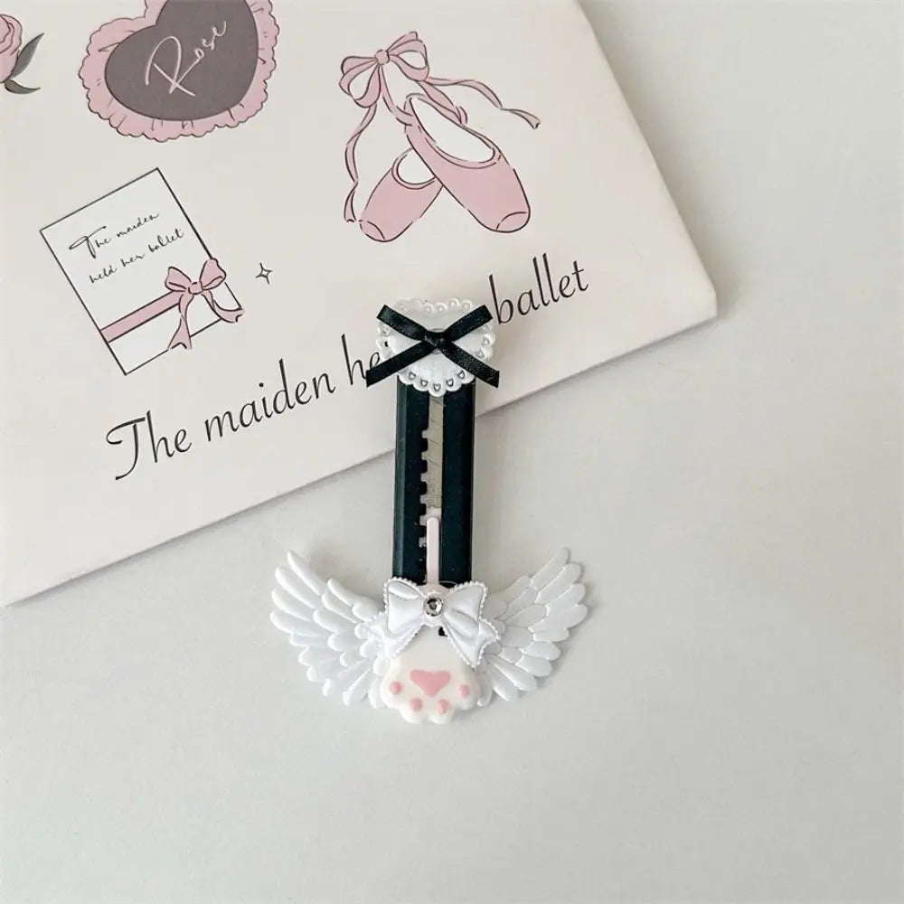 Mini Bowknot Style Utility Knife Lightweight Compact Envelope Opener Cat Paw Exquisite Mail Knife Quake black