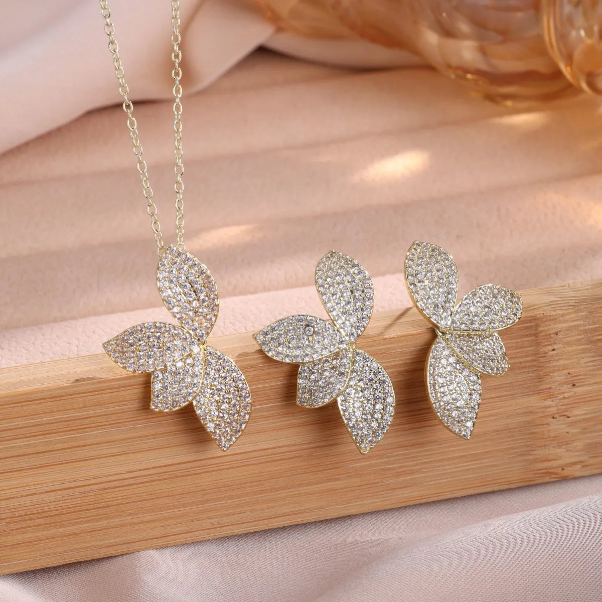 ZAKOL Luxury Full Shiny Micro Zircon Leaf Earrings&Necklace Set AAA CZ Symmetric Wedding Party Jewelry for Women Quake
