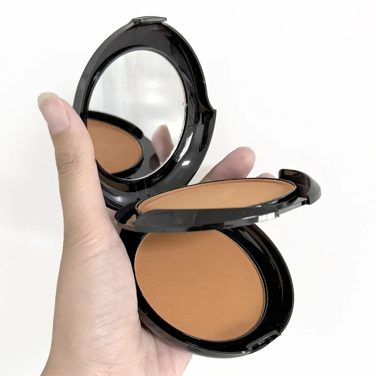 2 in 1 Double Layer Powder Concealer Full Coverage Long Lasting Oil Control Waterproof Makeup with Puff for Daily Use Quake