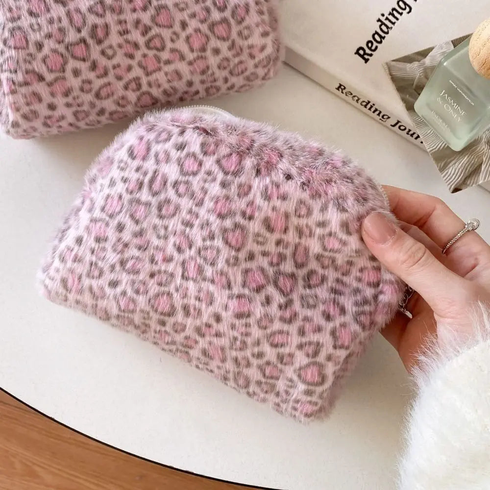 High Quality Fuzzy Makeup Bag Large Capacity Portable Cosmetic Bag Leopard Print Toiletry Organizer Girls Quake