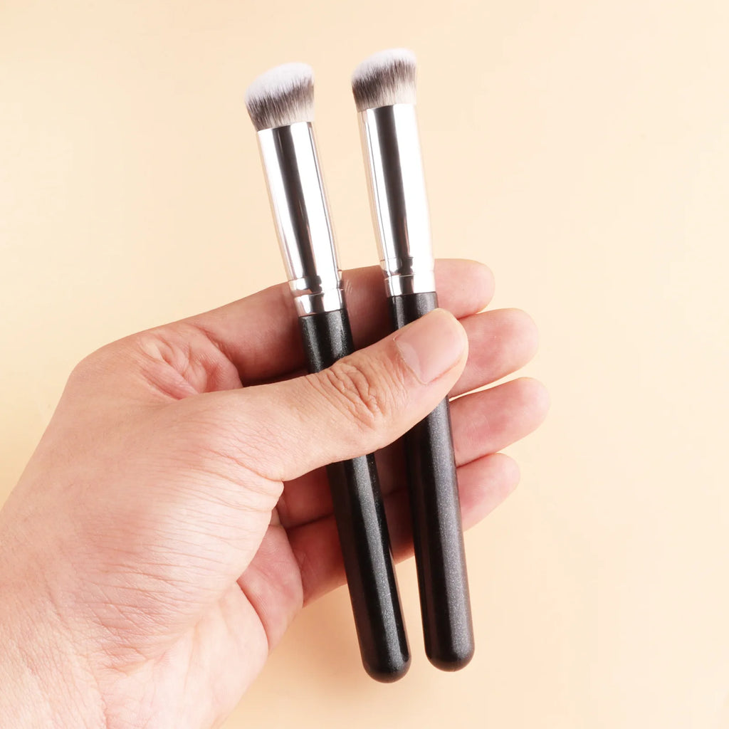 2Pcs Black & Silver Handle Concealer Brush Set, Round Head Foundation Brush for Spot,Professional Face Makeup Tools Quake