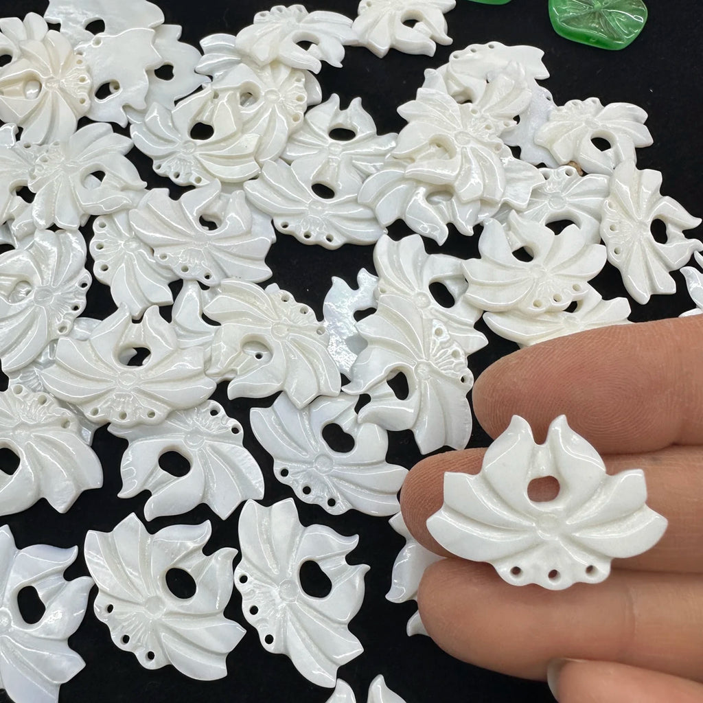 3Pcs Lotus Pendant Accessory Freshwater Shell Pendant Beads For Jewelry Making DIY Earrings Necklace Tassel Accessory Quake