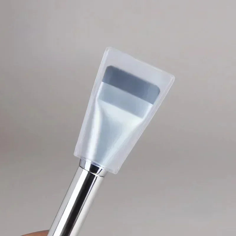 Ultra Thin Foundation Brush Lightweight and Thin Face Contour Brush Flat Contour Brush Blending Foundation Cream Makeup Brushes Quake