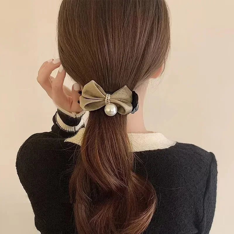 Pearl Bow Ponytail Holder Sweet Plush Hair Claw Korean Fashion Hairgrips Elegant Soft Solid Hair Clip for Girls Hairpin Headwear Quake