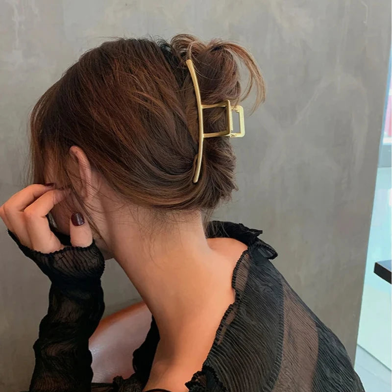 Women's Elegant Gold Metal Geometric Hair Clips Fashion Vintage Bathing Grip Claw Clips Barrette Hair Styling Tool Ponytail Clip Quake