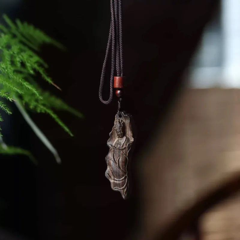 1pcs Agarwood Lotus Leaf Guanyin Single-sided Pendant Car-mounted Decoration Wooden Crafts Peace Pendant Jewelry Quake