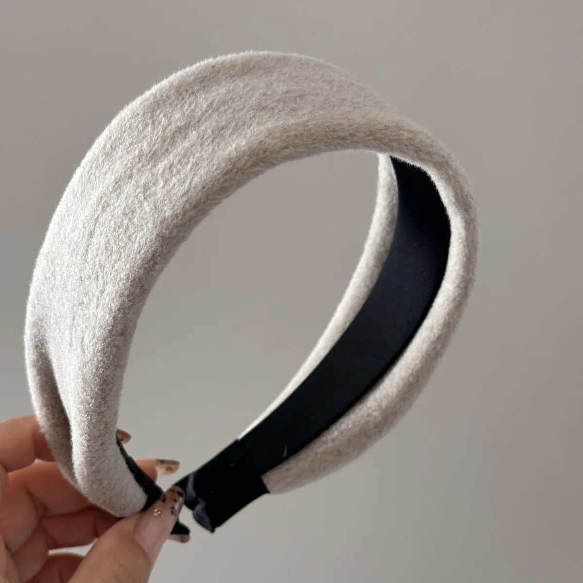 Solid Color Retro Wool Fabric Headband KoreanSimple Autumn/Winter High-Quality Hair Bands Beauty Wash Face Headband for Women Quake headband ms