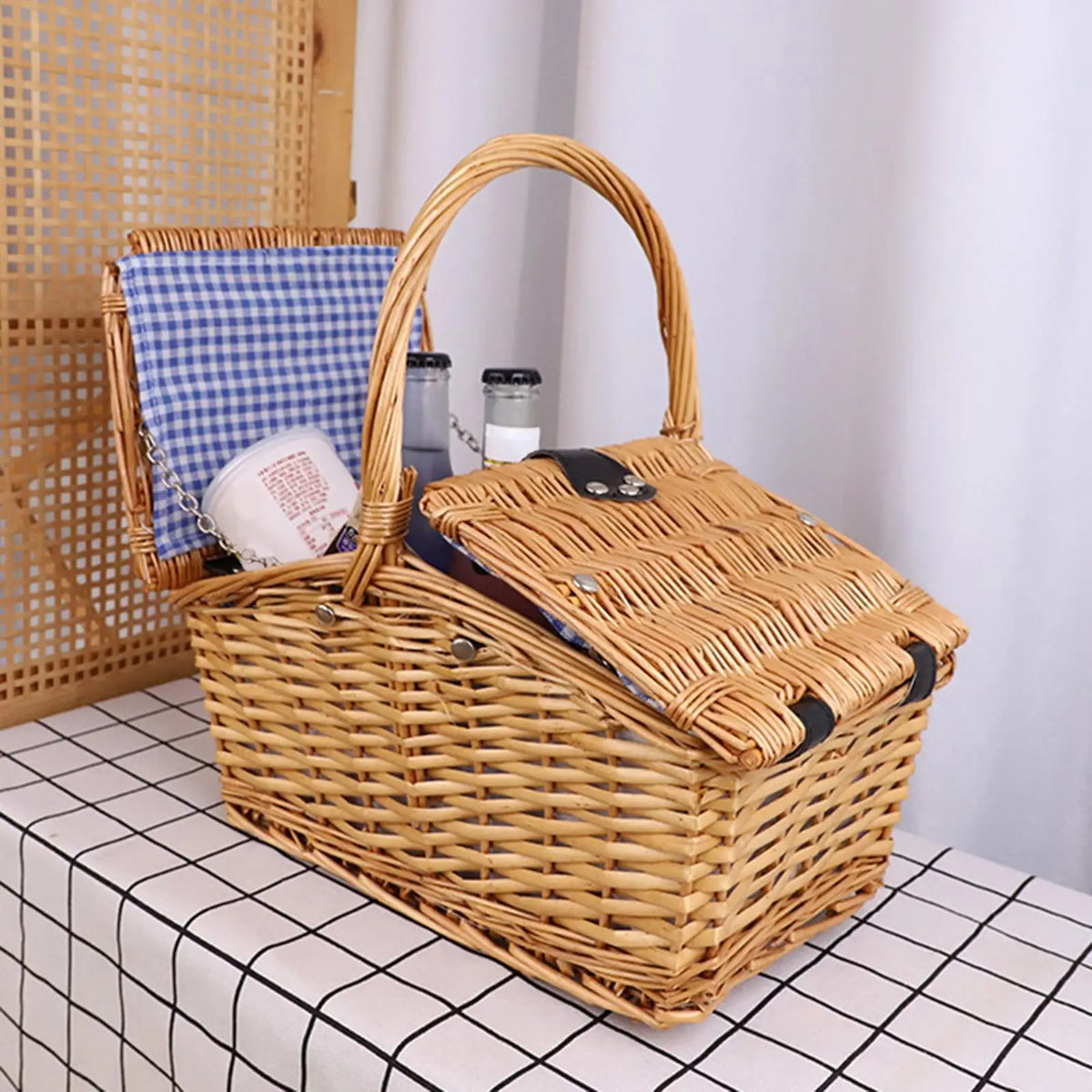 Picnic Basket Multipurpose Farm Handheld Basket Portable Flower Basket Woven Basket for Garden Wedding Holiday Banquet Bedroom Quake