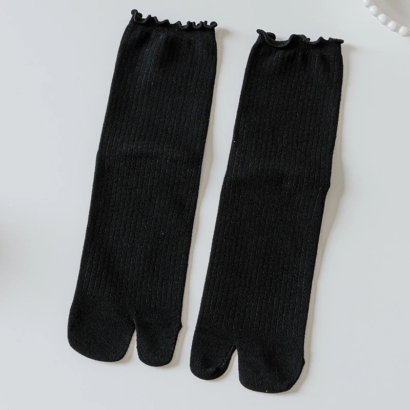1Pair New High Quality Combed Cotton Split Toe Socks Unisex Simple Comfortable Two-Toed Socks Harajuku Men Women's Tabi Socks Quake One Size Black