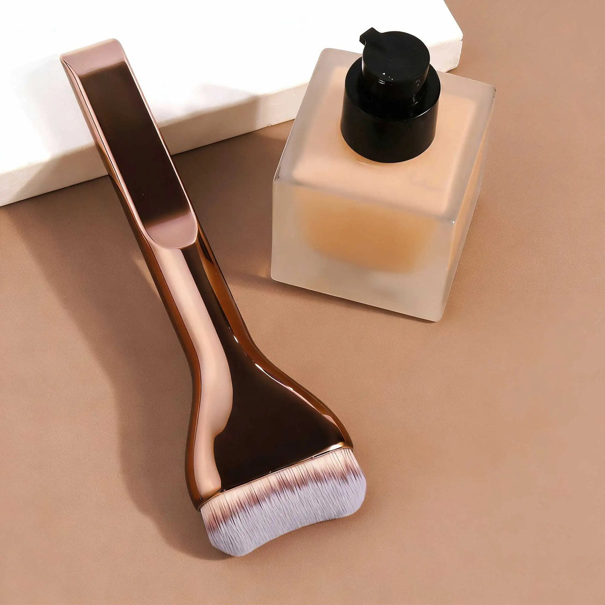 1pc Soft To Touch Travel Cosmetic Brush Professional Makeup Brush Foundation Brush Face Brush Powder Brush Detail Brush At Home Quake