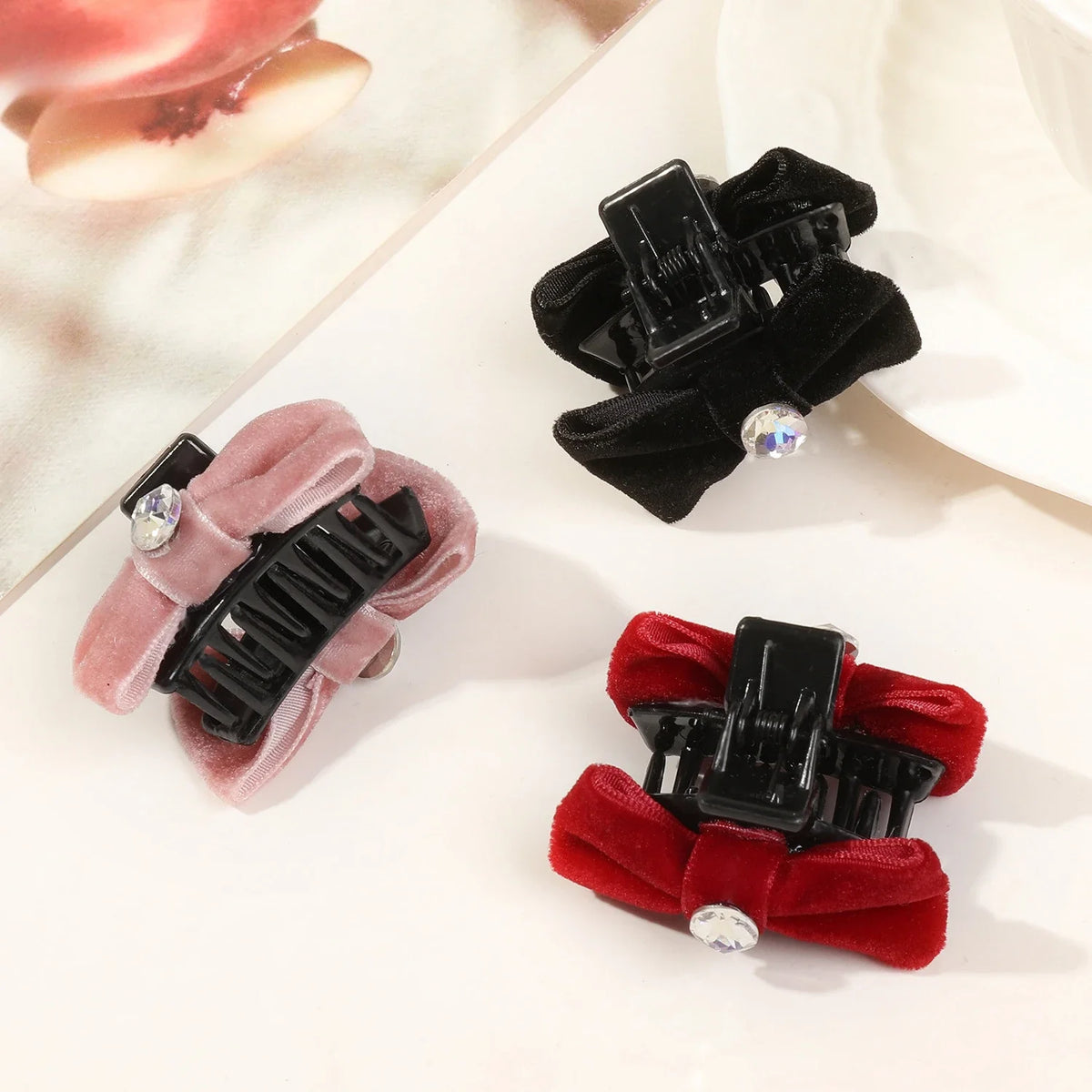 Black Red Ribbon Hair Claw Velvet Bowknot Bangs Side Hairpin Girls Cute Barrettes Fashion Headdress Hair Accessories for Women Quake