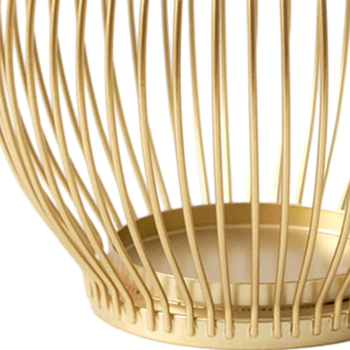 Candles Stand Home Iron Candleholder Metal Cage Candlestick Pillar Candle Holder for Mantel New Year Hotel Christmas Anniversary Quake