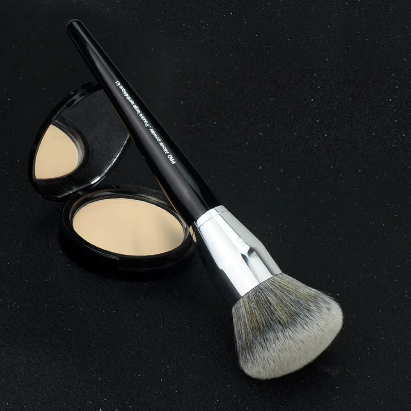 Professional Black Long Wood Handle Dense Synthetic Hair No.61 Large Dome Shaped Allover Powder Brush Makeup Tool Quake