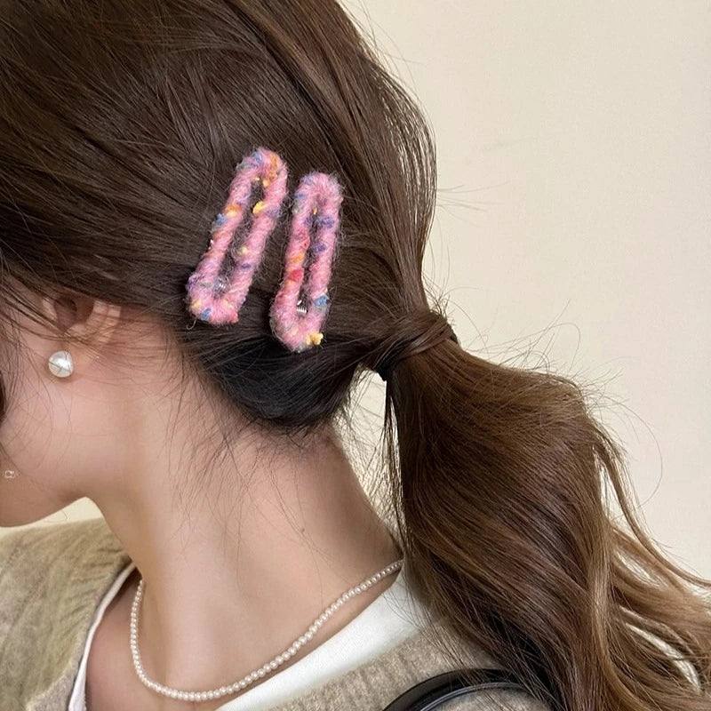 Colorful Polka Dot Plush Hair Clip Autumn and Winter Duckbill Clip Seamless Bangs Clip Korean Fashion Women Girls Style Headwear Quake