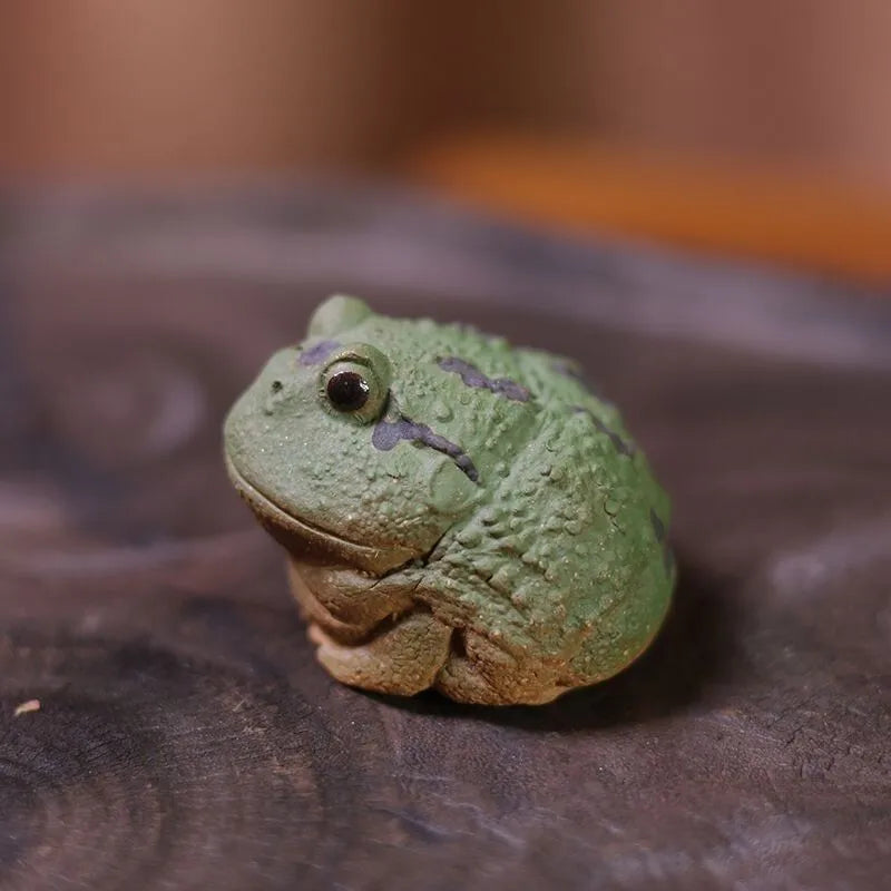 Zisha Tea Pet Small Horned Frog Premium Nurturable Wealth-Attracting Frog Tea Play Fish Tank Landscaping Decoration Tea Quake Green Horned Frog