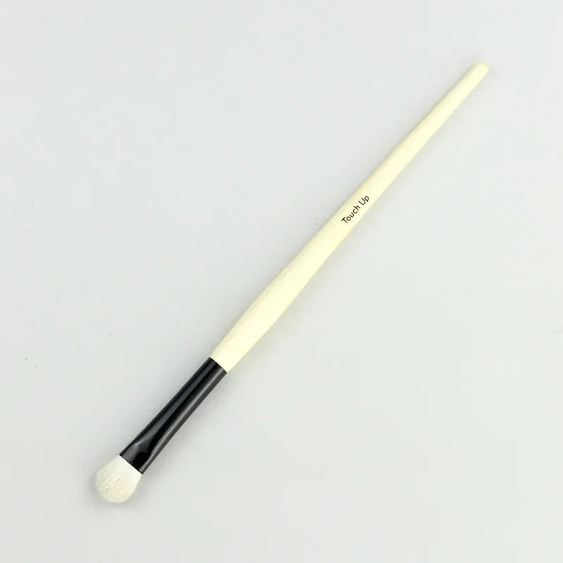 Professional Makeup Brushes For Broom Foundation Eye Liner Shadows Contour Lipgloss Eyeshodaws Brush косметика Quake C