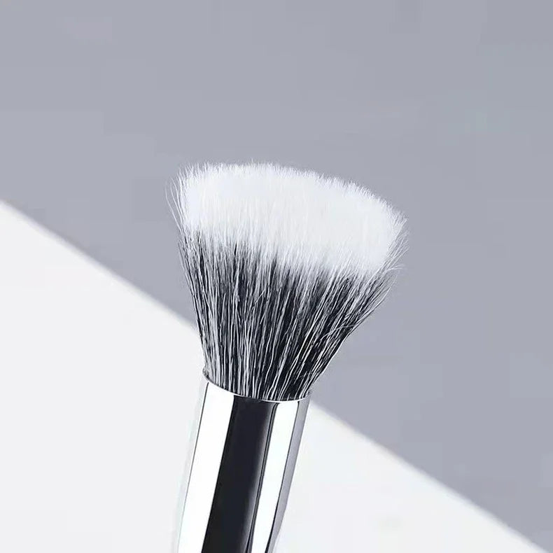Pointillator brush Blush brush Pure wool flat head Cangzhou makeup brush Soft bristle wooden handle Beauty tool Quake