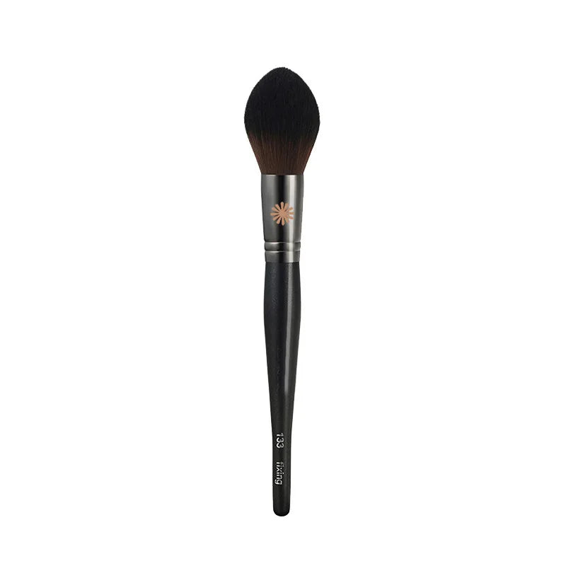 P Series Makeup Brush High Quality Animal Bristles Loose Powder Foundation Blush Concealer Brush Beauty Tools For Women Quake Flame Brush