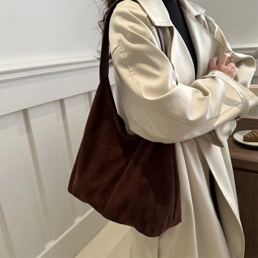 New Autumn and Winter Vintage Women's Bag Large Capacity Fashion Suede Shoulder Bag Simple Solid Color Versatile Bucket Bag Quake