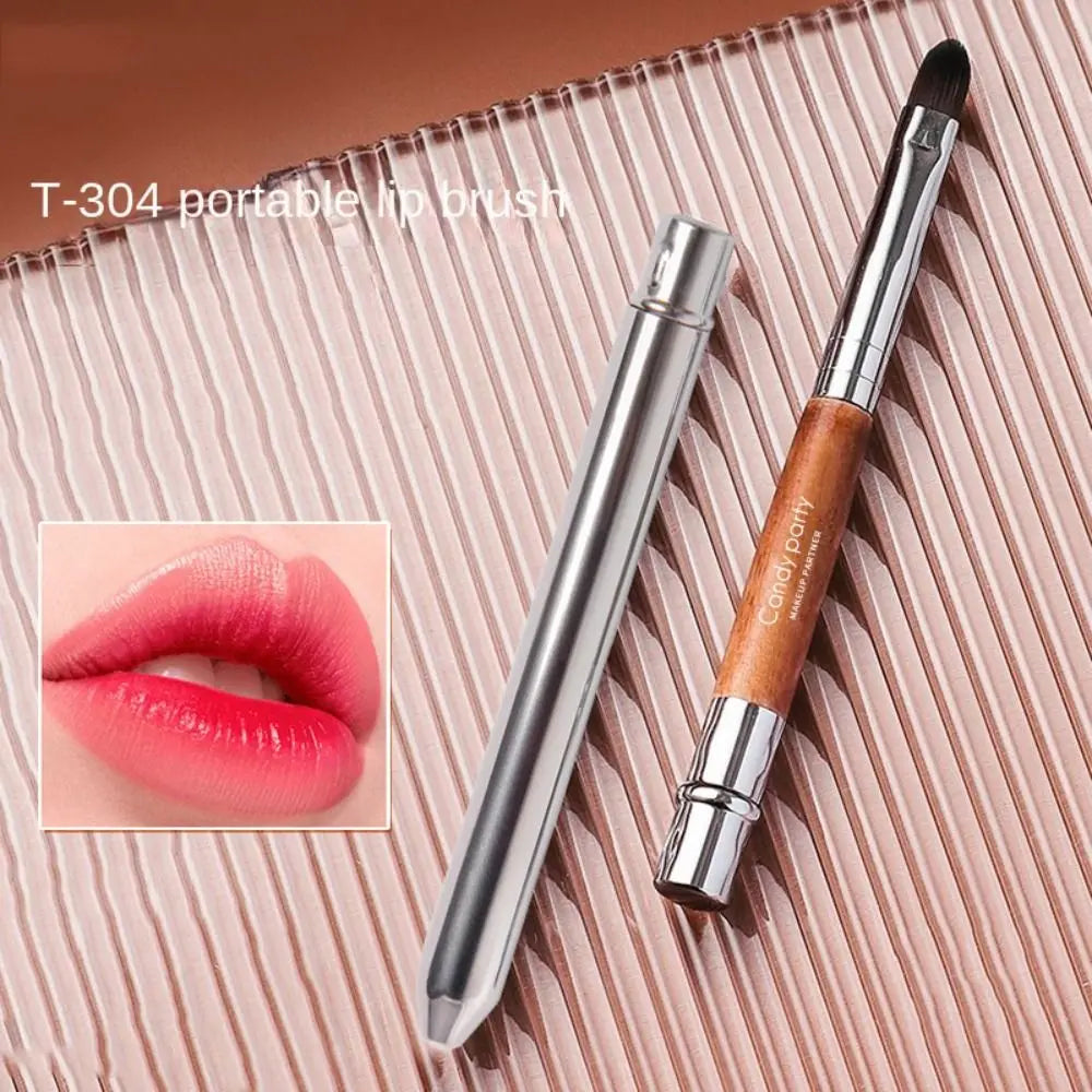 Beauty Make Up Tool Lip Gloss Brush Makeup Brush with Protect Cap Lady Lipstick Brush Cosmetic Brush Concealer Brush Lip Brush Quake