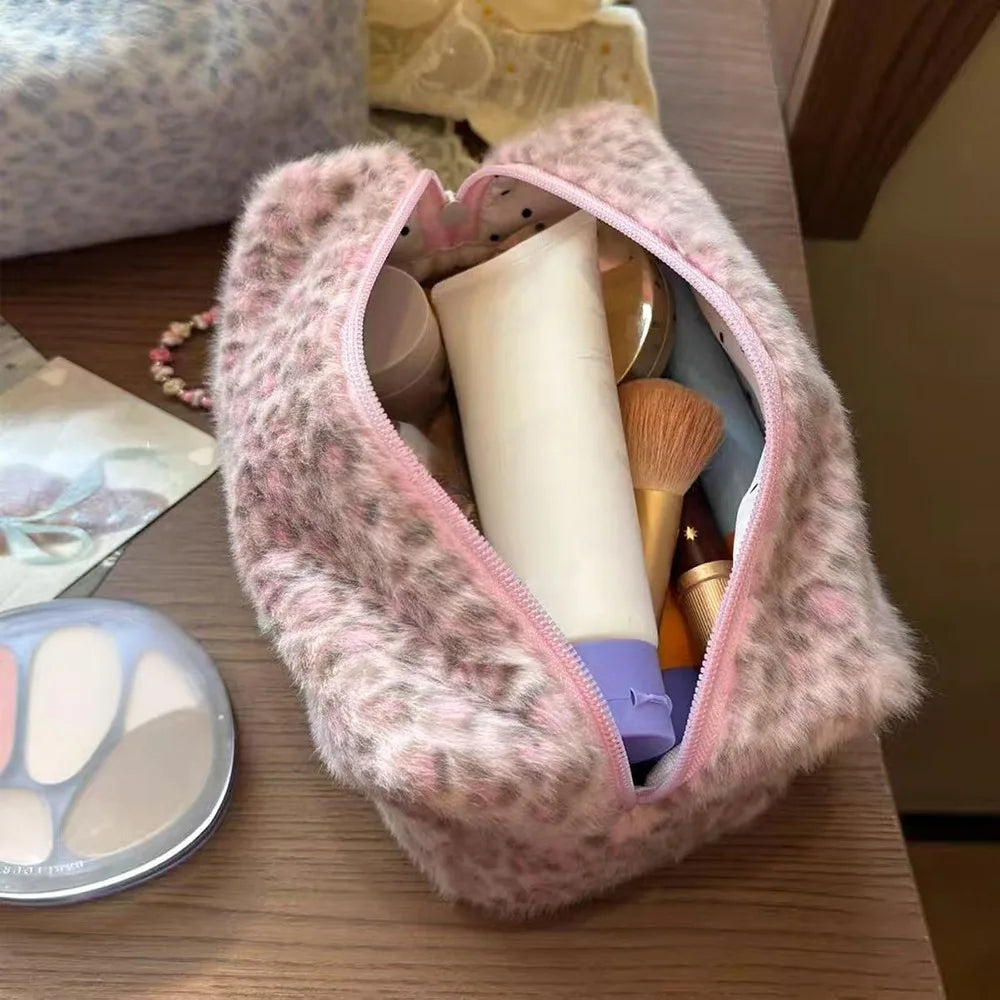 High Quality Fuzzy Makeup Bag Large Capacity Portable Cosmetic Bag Leopard Print Toiletry Organizer Girls Quake Pink